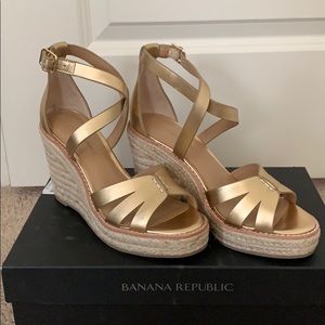Banana Republic gold espadrille